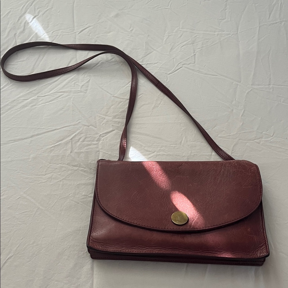 Elegant Burgundy Leather Shoulder Bag
Madewell